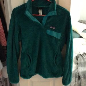 Green Fuzzy Patagonia Pullover